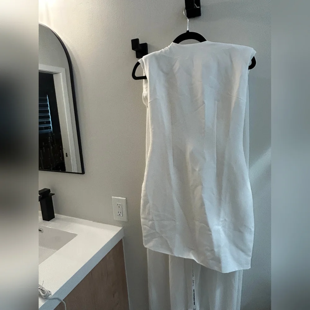 Elysium White Bodycon Mini Dress With Chiffon Cape size 6 in white - Picture 3 of 7